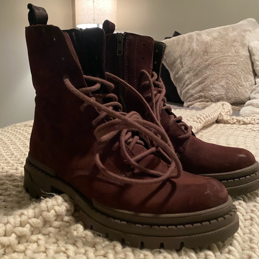 Brown suede Steve Madden combat boots, size 9.5